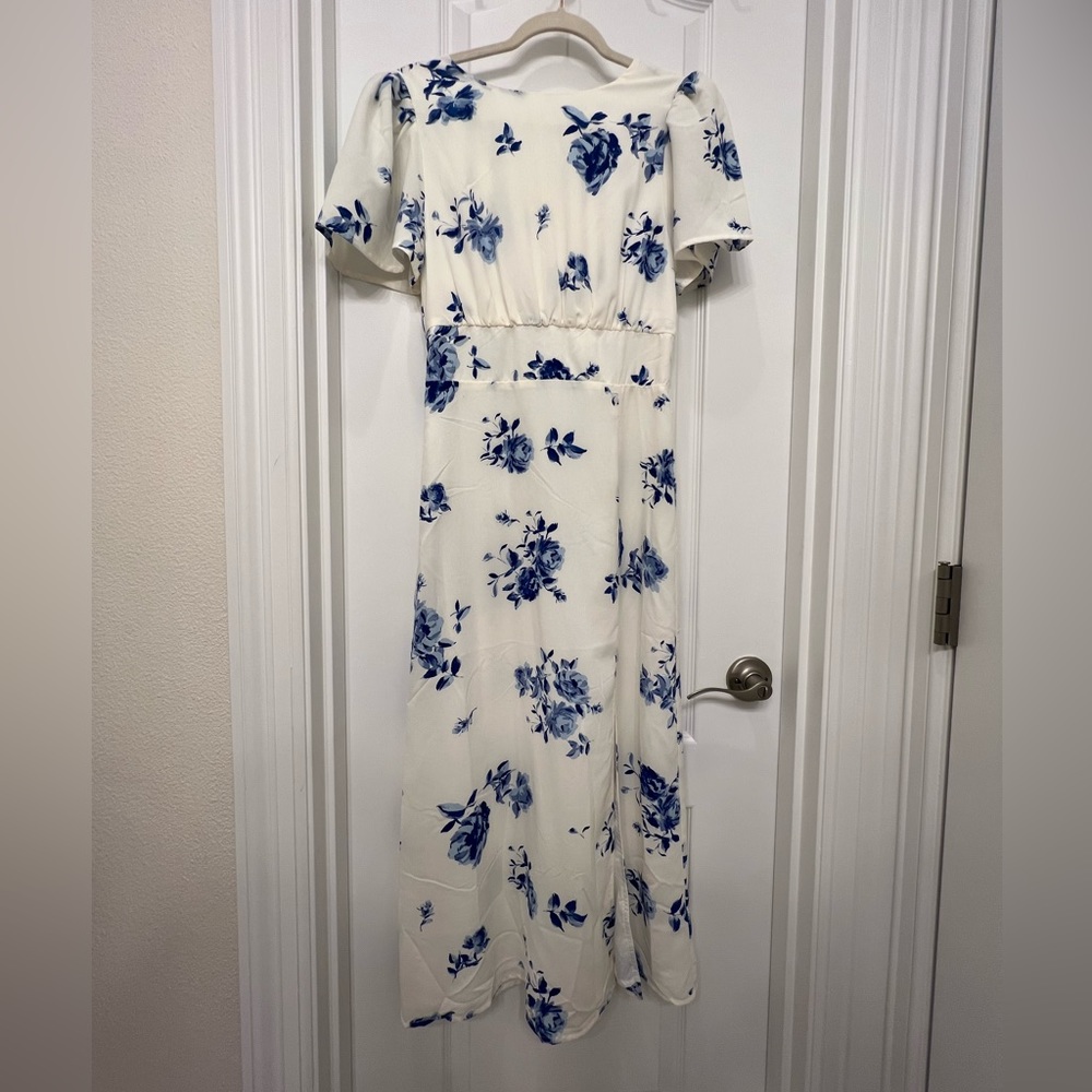 BRAND NEW!! Sugarlips women’s blue floral print white dress